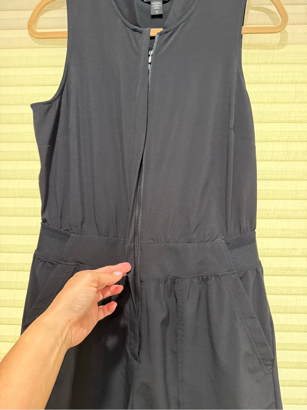 Athleta Black Sleeveless High-Waist Brooklyn Utility Romper - Picture 9 of 13